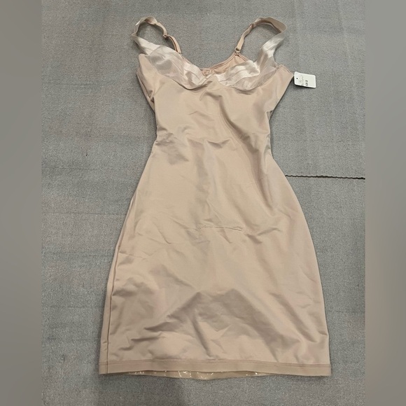 [M]Janira Esbelta Control Combi Dune Slip Dress - Picture 3 of 11